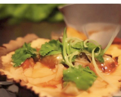 嗯，用户让我写一篇关于鼻翼缩小的文章，首先我得确定标题。标题要吸引人，同时又能准确反映内容。可能用一些比较吸引眼球的词汇，比如震惊、秘密之类的，这样读者可能会有兴趣读下去