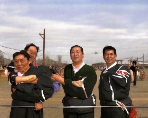 嗯，用户让我写一篇关于鼻修复手术的文章，标题和内容都要写。首先，我得确定标题，得吸引人，同时涵盖关键点。鼻修复手术挺专业的，可能需要一个吸引人的标题，比如鼻修复手术，从美丽到健康的完美选择之类的