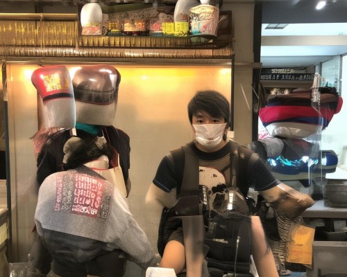 嗯，用户让我写一篇关于鼻尖成形术的文章，标题和内容都要写。首先，我得确定标题，得吸引人又专业。可能用鼻尖成形术，从美学到功能性，全方面解析这样的标题，既涵盖了美学也提到了功能性，比较全面