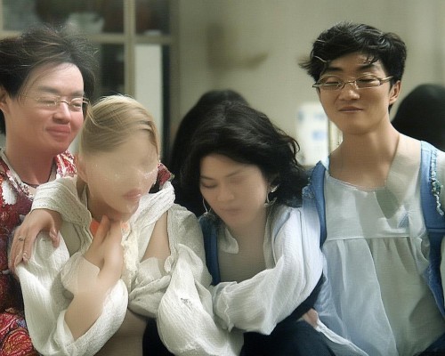 嗯，用户让我写一篇关于鼻修复手术的文章，标题和内容都要写。首先，我得确定标题，得吸引人，同时包含关键词鼻修复手术。可能用一些吸引眼球的词汇，比如重塑你的美丽或者轻松解决鼻部问题