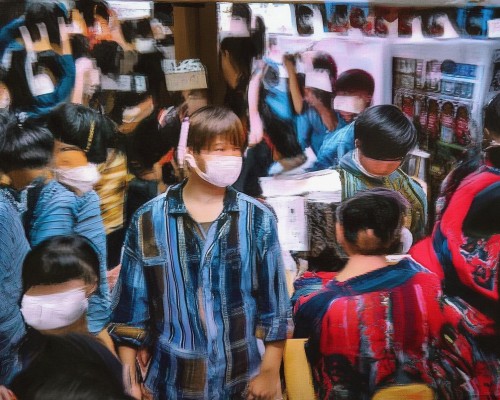 嗯，用户让我写一篇关于玻尿酸注射的文章，标题和内容都要写。首先，我得确定标题，得吸引人，同时又能准确反映内容。玻尿酸注射是一个比较热门的话题，可能用户是想了解这个 procedure 的好处或者效果