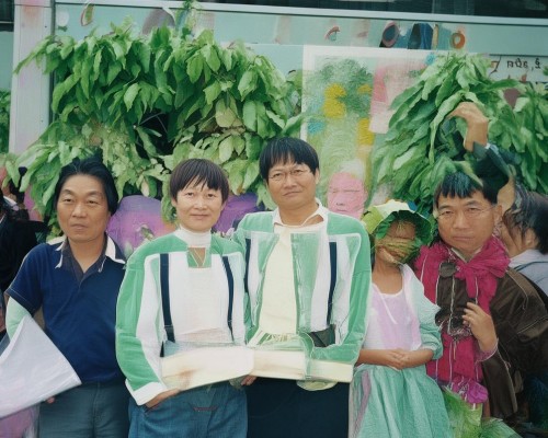 好，用户让我写一篇关于朝天鼻修复的文章，标题和内容都要写。首先，我需要明确什么是朝天鼻修复。朝天鼻是指鼻梁比较低平，可能会影响面部的美感和气质。修复手术通常是通过鼻软骨移植来改善鼻型