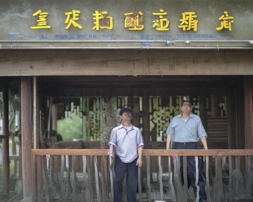 嗯，用户让我写一篇关于鼻翼过宽矫正的文章，首先我得确定标题。标题要吸引人，同时又能准确反映内容，所以鼻翼过宽矫正，科学方法与生活技巧听起来不错