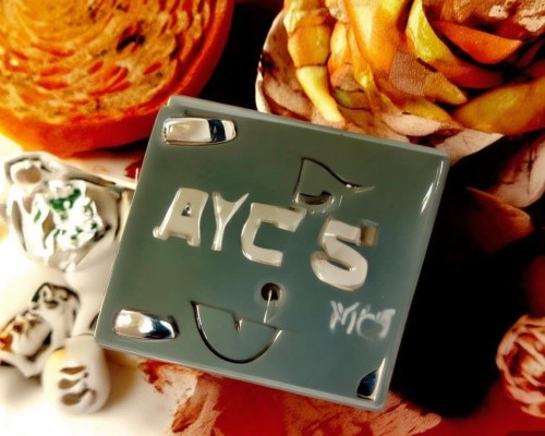 嗯，用户让我写一篇关于鼻头肥大缩小的文章，先写标题，再写内容，内容不少于888个字。首先，我得理解用户的需求。标题需要吸引人，内容要专业且有深度，可能用户是医学生、医生或者对美容整形感兴趣的人