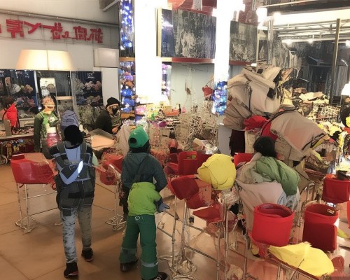 嗯，用户让我写一篇关于自体软骨的文章，标题和内容都要写。首先，我得理解自体软骨是什么，它在医疗中的应用有哪些，以及它的发展现状和未来趋势