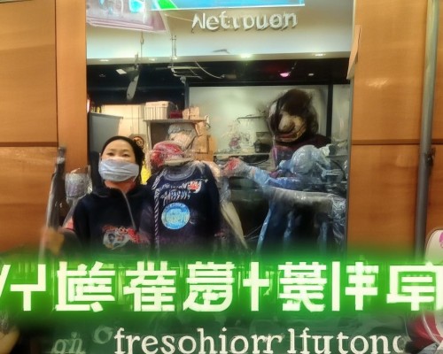 嗯，用户让我写一篇关于垫高鼻梁的文章，标题和内容都要写。首先，我得确定标题，得吸引人又专业。可能用垫高鼻梁，从美学到功能性，全方面解析这样的标题，既涵盖了美学也提到了功能性，比较全面