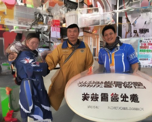 嗯，用户让我写一篇关于鼻整形价格的文章，还给了标题和内容要求。首先，我得确定标题要吸引人，同时涵盖价格、手术方式和选择因素。标题已经给出，挺不错的，直接明了