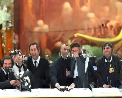 好，用户让我写一篇关于混血感鼻型的文章，先写标题，再写内容，内容不少于813个字。首先，我需要理解混血感鼻型这个关键词。这个词可能指的是既有东方和西方特征的鼻型，或者是与混血有关的鼻部线条感