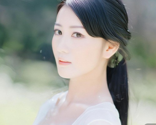 好，用户让我写一篇关于驼峰鼻矫正的文章，标题和内容都要写。首先，我需要理解用户的需求。驼峰鼻矫正，这可能是一个医疗或美容相关的主题，用户可能需要一篇专业或科普性质的文章