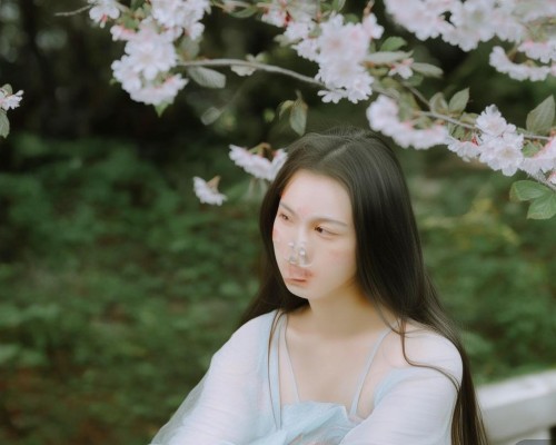 嗯，用户让我写一篇关于外伤性鼻畸形修复的文章，首先我得理解这个关键词。外伤性鼻畸形可能有很多种，比如鼻中隔偏曲、鼻孔扩大之类的，所以文章需要涵盖这些内容