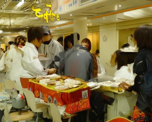 嗯，用户让我写一篇关于鼻翼缩小的文章，首先我得确定标题。标题要吸引人，同时又能准确反映内容。可能用一些比较吸引眼球的词汇，比如震惊、秘密之类的，这样能引起读者的兴趣