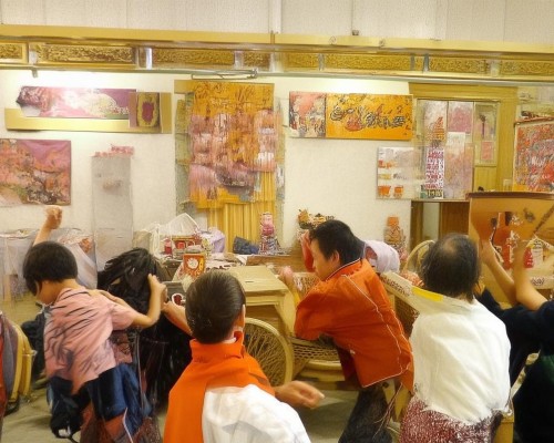 好，用户让我写一篇关于塌鼻梁矫正的文章，先写标题，再写内容，内容不少于902个字。首先，我需要理解用户的需求。他们可能是一位医学生、医生或者对鼻部整形感兴趣的人。标题要吸引人，内容要专业且有深度