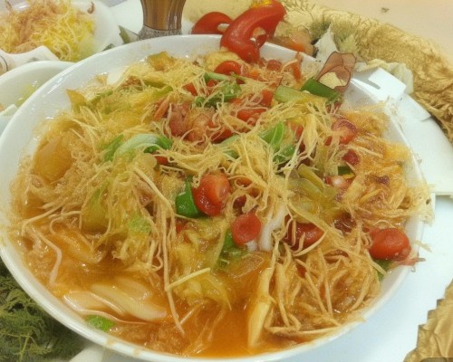 好，用户让我写一篇关于注射隆鼻的文章，标题和内容都要写。首先，我需要确定标题，要吸引人又专业。可能用注射隆鼻，从选择到效果的全指南这样的标题，既涵盖了注射隆鼻的全过程，又突出了全面指导