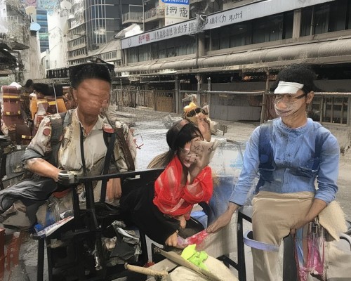 嗯，用户让我写一篇关于鼻基底填充的文章，标题和内容都要写。首先，我得理解什么是鼻基底填充。鼻基底填充通常指的是在鼻腔底部填充材料，比如硅胶或自体组织，用于改善鼻部形态，比如鼻低平、鼻小柱过短等情况