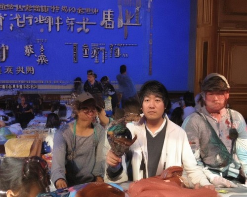 嗯，用户让我写一篇关于鼻综合整形的文章，标题和内容都要写。首先，我得确定标题，得吸引人又专业。可能用鼻综合整形，从外观到气质的全面提升这样的标题，既点出了整形的主题，又强调了效果