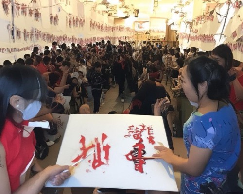 嗯，用户让我写一篇关于玻尿酸注射的文章，标题和内容都要写。首先，我得确定标题，得吸引人，同时涵盖玻尿酸注射的主要内容。可能用玻尿酸注射，从原理到应用全解析这样的标题，既说明了主题，又涵盖了各个方面