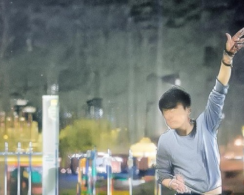 嗯，用户让我写一篇关于鼻综合整形的文章，标题和内容都要写。首先，我得确定标题，得吸引人又专业。可能用鼻综合整形，从外观到气质的全面提升这样的标题，既点明了主题，又说明了效果