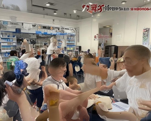 好，用户让我写一篇关于网红鼻的文章，先写标题，再写内容，内容不少于950字。首先，我需要明确网红鼻指的是什么。可能是指网红的鼻子，或者是网红鼻孔之类的，或者是与网红相关的鼻部特征